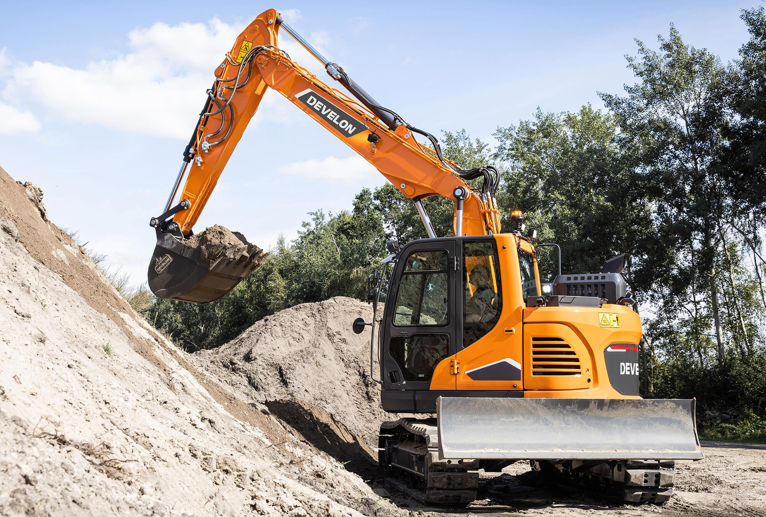DEVELON DX140LCR-7 Crawler Excavator