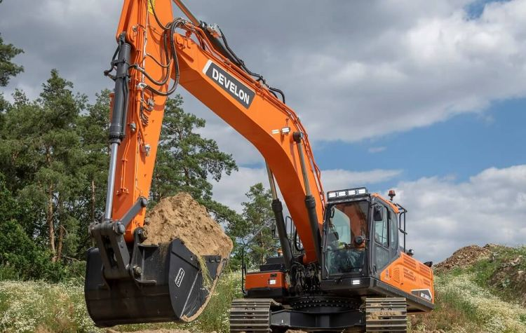 DEVELON DX420LC-7 Crawler Excavator