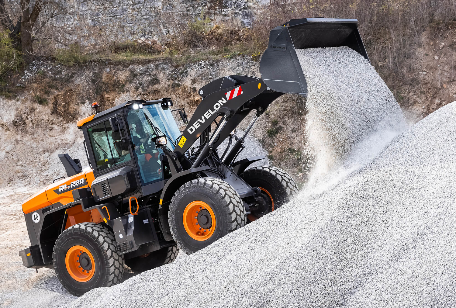 DEVELON DL220-7 Wheel Loader