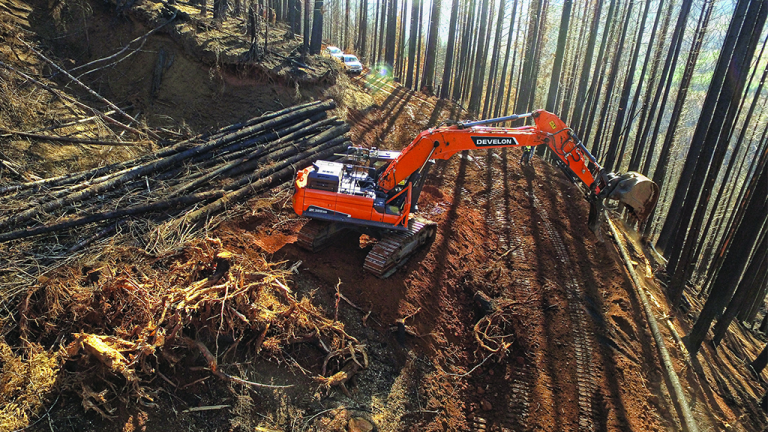 DEVELON DX300RB-7 Road Builder