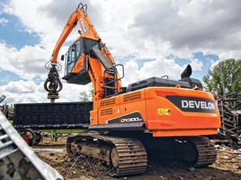 DEVELON DX300MH-5 Material Handler