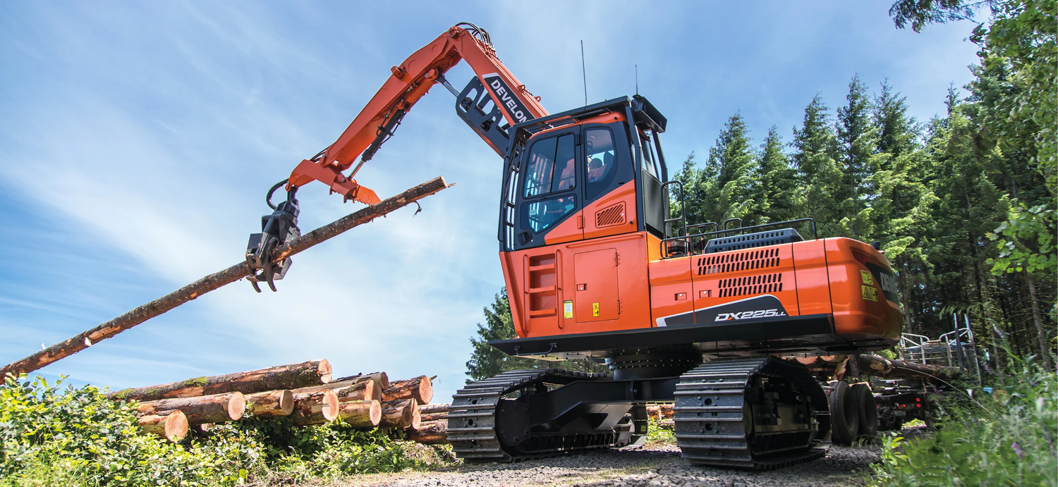 DEVELON DX225LL-7 Log Loader